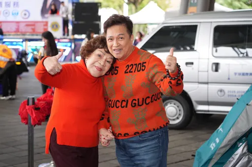 周游当「香肠女郎」掷骰子拉客　闻北捷随机杀人案告诫儿这件事