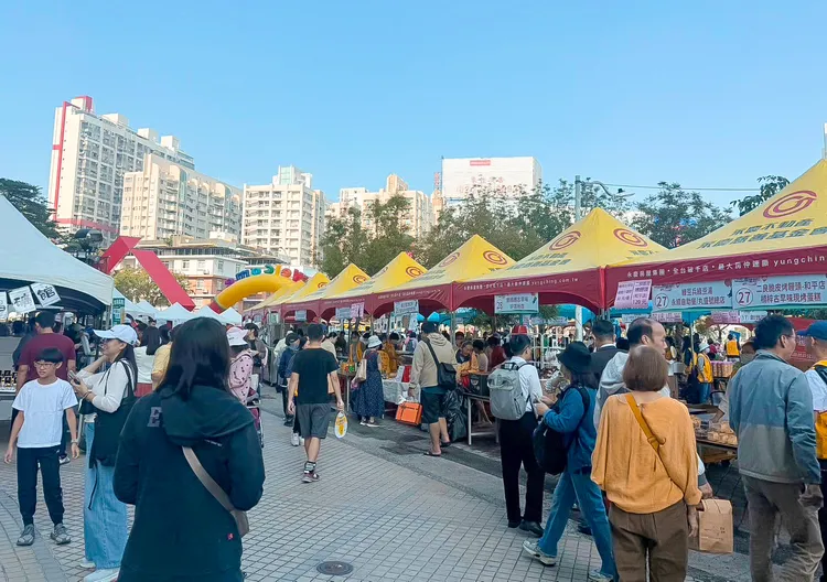 除了捐款外，永慶加盟四品牌高雄區經管會還免費贊助活動帳篷給創世基金會的「院望啟程公益園遊會」。永慶房產集團提供