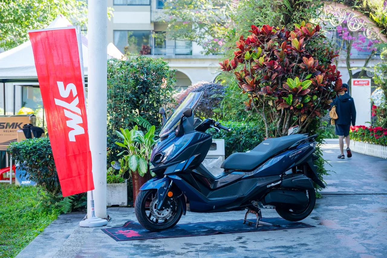 甫于12月16日发表的全新黄牌重型速可达CRUISYM首度于大会师现场亮相。业者提供