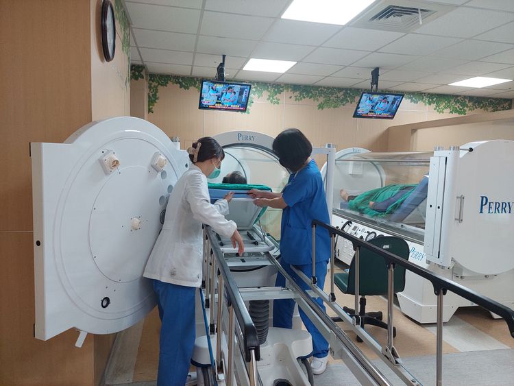 苗栗5大學生集體中毒...高壓氧治療後無生命危險 恐「這原因」釀禍