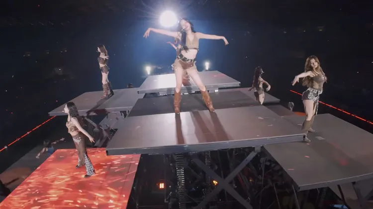 TWICE釋出高雄演唱會的空拍記錄影片。翻攝自TWICE YT