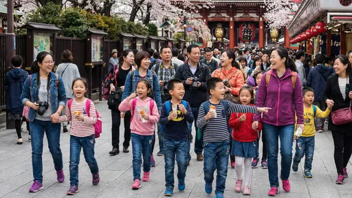 旅游达人教「区分中日韩游客」　网笑：中国衣服配色说的太对了