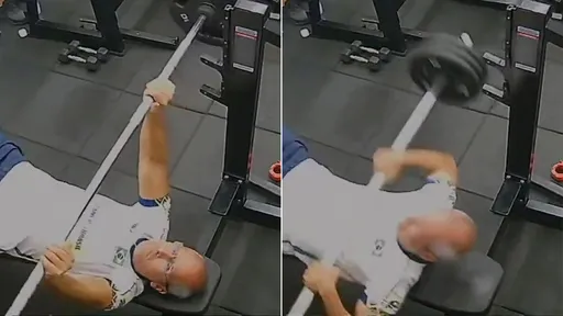 影片｜博物馆长卧推遛手「杠铃砸胸」　起身走3步突倒地丧命