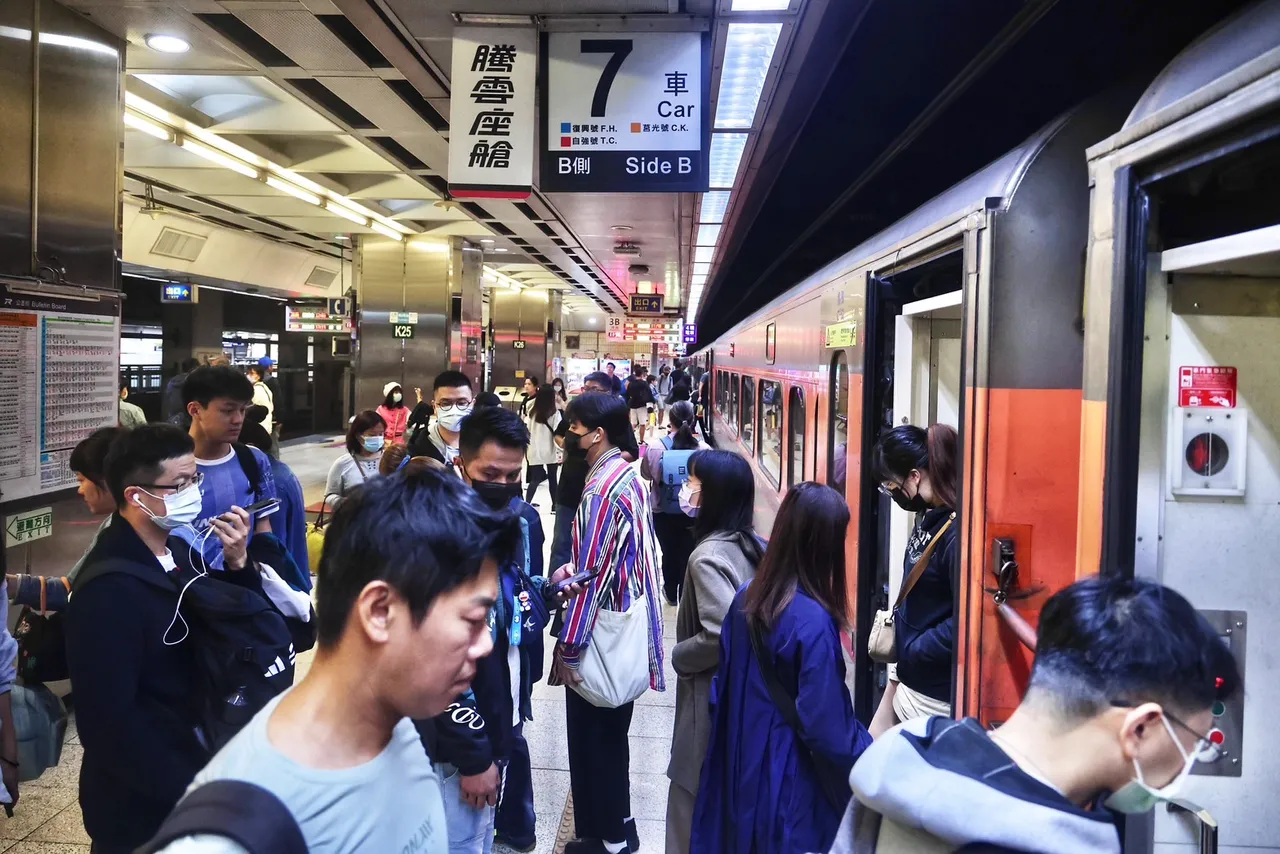 台铁涨价收入增逾1410万！估全年客运营收多26亿