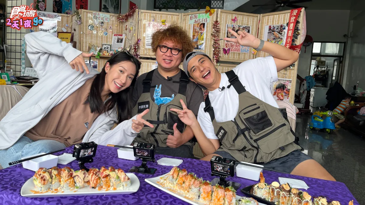 楊晴（左起）擔任菜鳥主持，帶著納豆、曾子余吃遍中部海線。TVBS提供