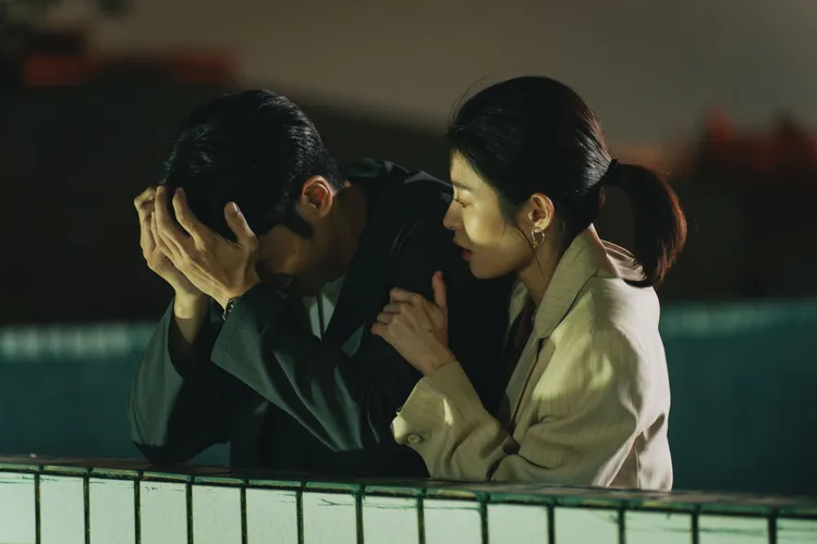 詹子萱陪伴劉以豪。愛奇藝國際版、壹壹影業提供