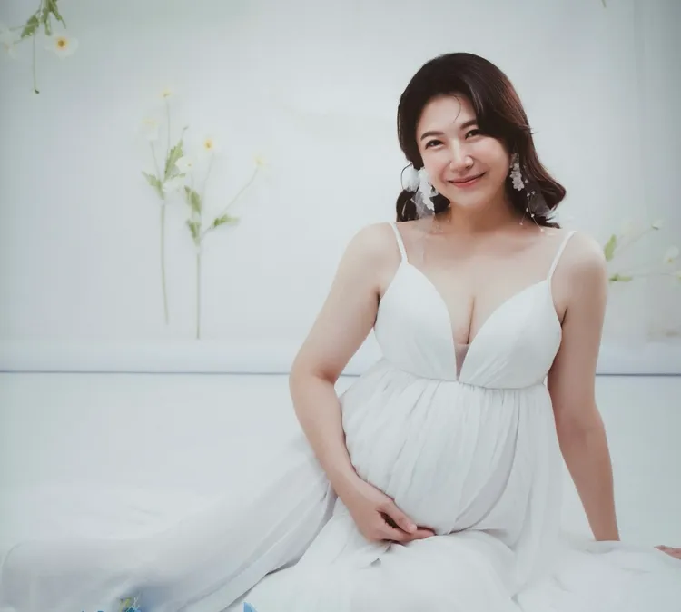 鄭亦真主播絕美孕婦寫真。wedding 21韓式婚紗攝影提供