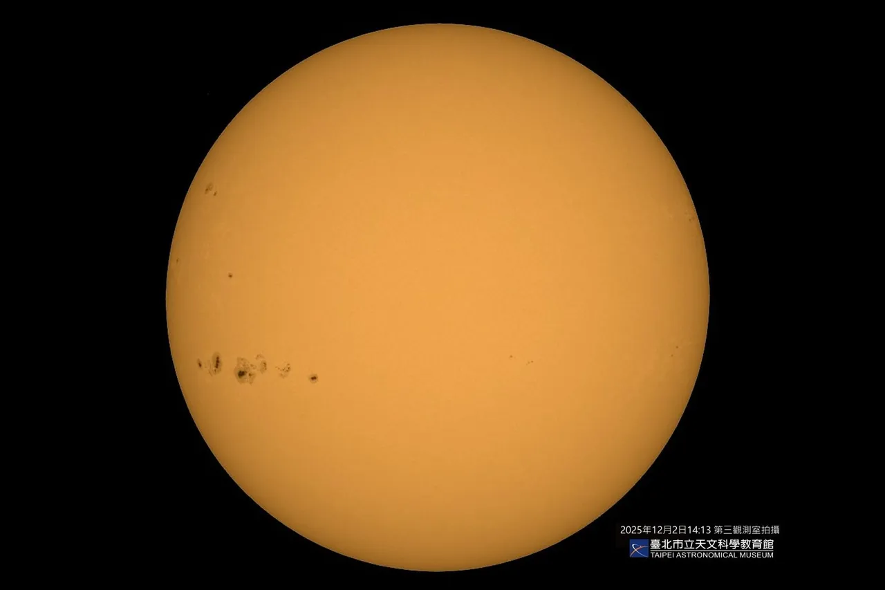 比地球还大！10年首见巨型太阳黑子逼近　恐掀强闪焰、地磁风暴