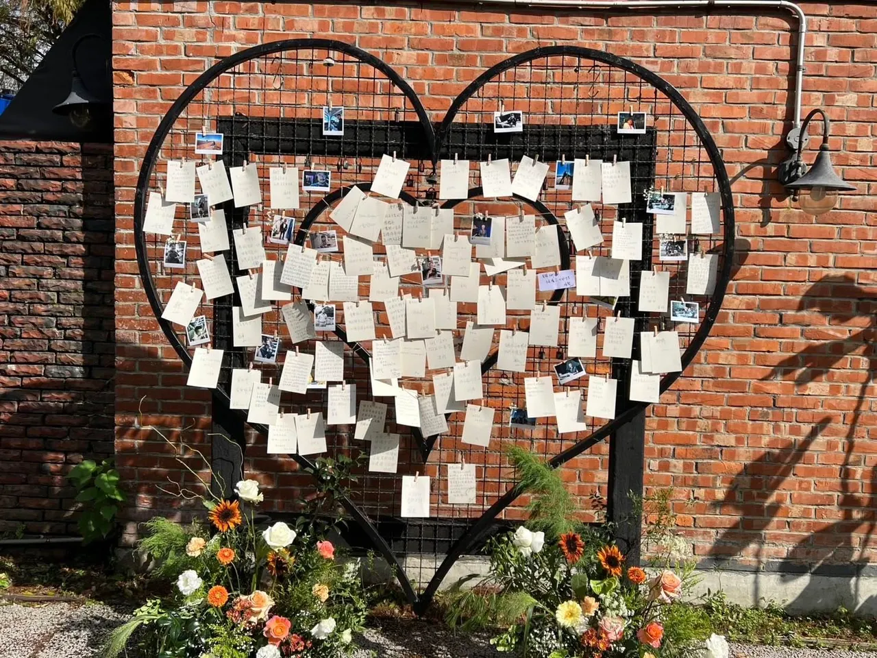 孟庭苇昨现身屠颖追思会。翻摄孟庭苇脸书