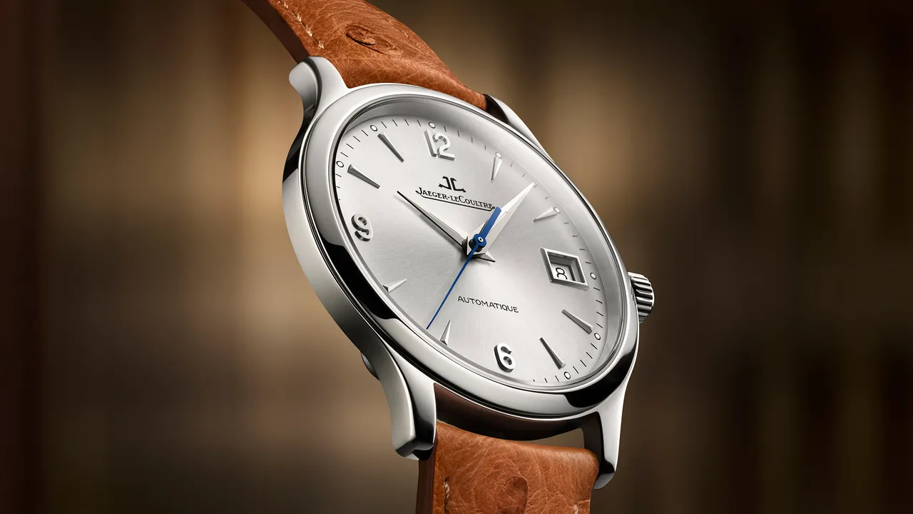 積家Master Control Classic大師系列腕錶，36mm，精鋼錶殼，銀色太陽放射狀飾紋錶盤，棕色鴕鳥皮錶帶，899型自動上鏈機械機芯 ，動力儲存70小時 ，防水深度50米，限量500只，27萬2000元。品牌提供