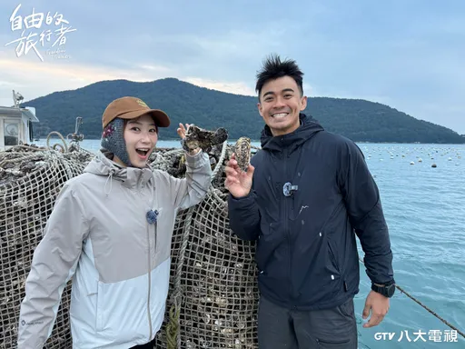 融融、咪蕾韩国公路自驾　他帅气颜质掳获烤肠店大姐