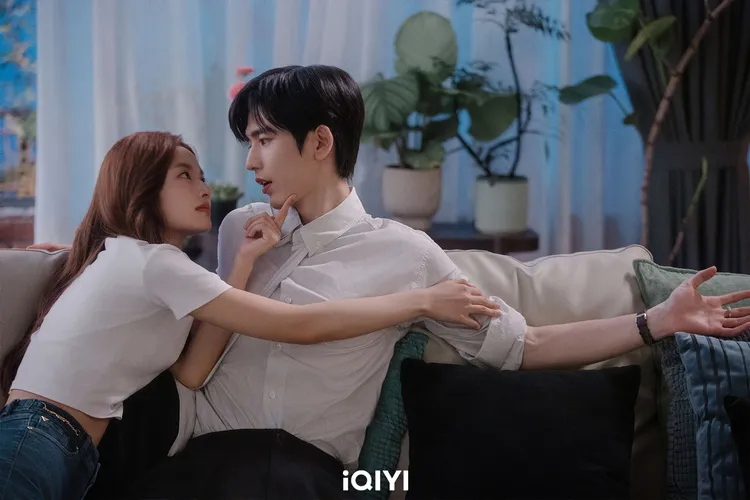 《愛你》由張凌赫與徐若晗主演，張凌赫吸粉力第一。iQIYI愛奇藝國際版提供