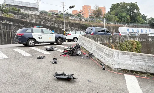 中台科大旁黃牌重機自撞護欄　20歲騎士噴飛摔3米橋下身亡