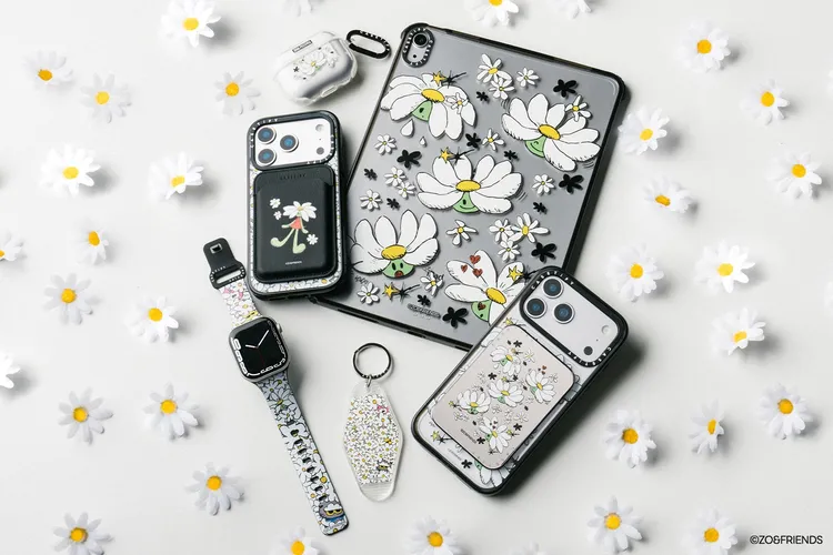 ZO&FRIENDS x CASETiFY 聯名系列亦推出多款電子配件，並於限定門市推出限量包裝禮盒，為粉絲打造專屬收藏體驗。CASETiFY提供