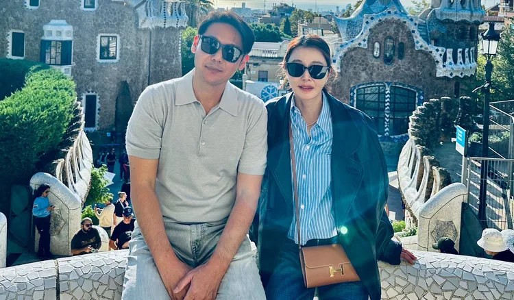 薛博仁（左）医美集团推出竖屏剧，陈怡蓉看完要女儿以后谈恋爱张大眼。资料照片