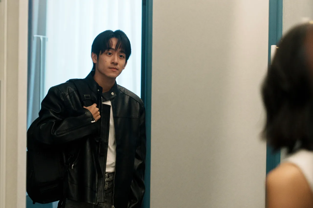 镇万钧正值28青春时期。圣缇雅医疗集团提供