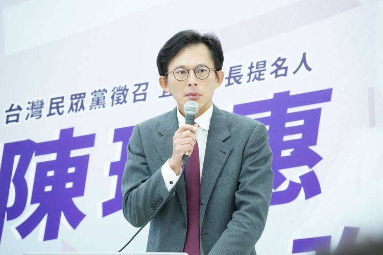 不滿率團訪日?館長切割直呼「我愛中國」!黃國昌嘆氣回這句