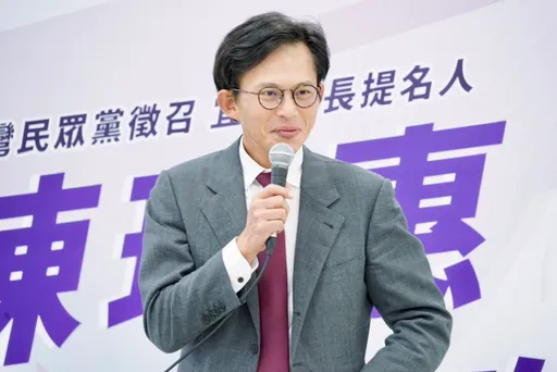 不滿率團訪日？館長切割直呼「我愛中國」！黃國昌嘆氣回這句