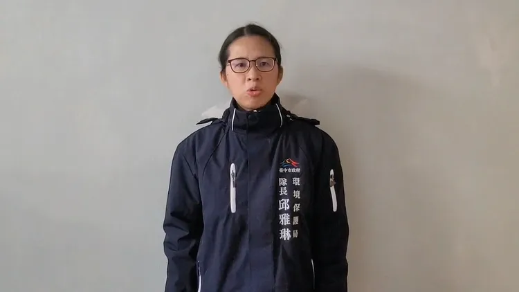 清水區清潔隊長邱雅琳說明案發過程。民眾提供