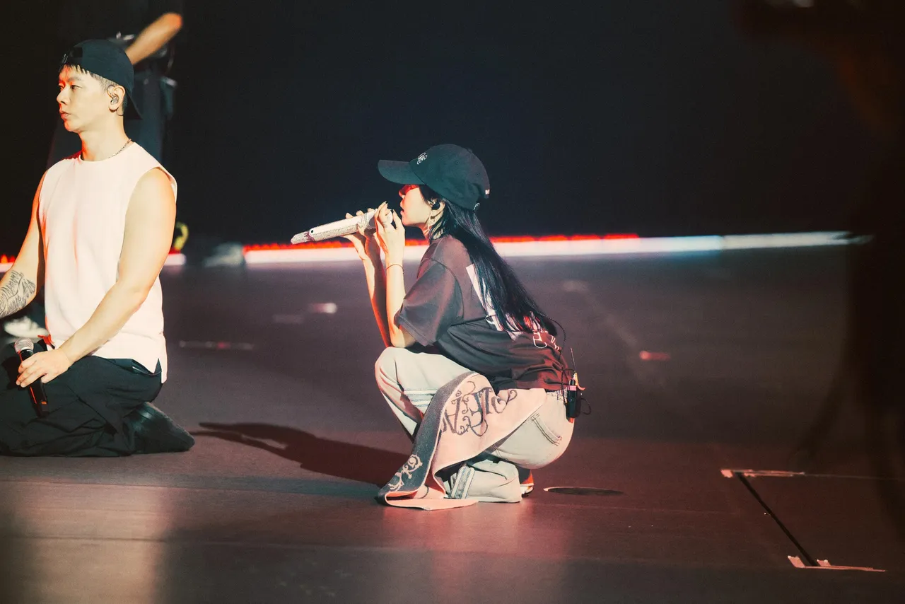 Jolin平安夜没休息，反复彩排就是想为歌迷带来最完美的演出。凌时差提供