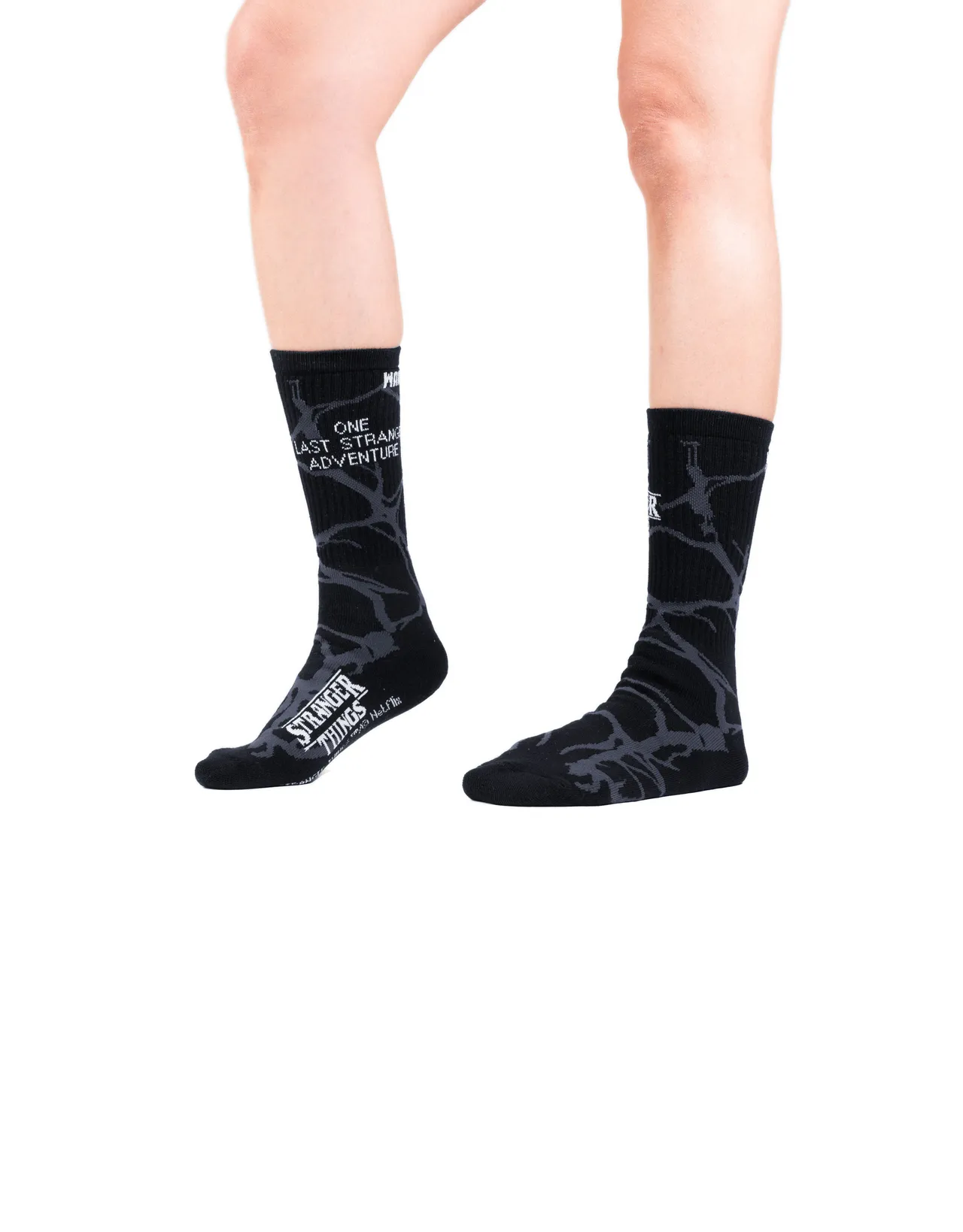 「PALLADIUM × STRANGER THINGS」聯名系列HOPPER長襪，390元。品牌提供