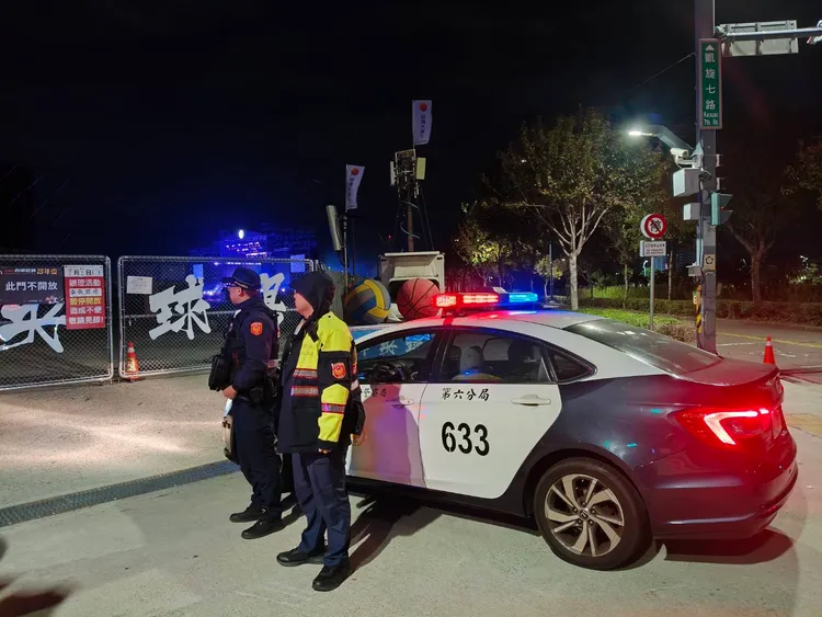 台中市警局在今年的跨年晚會全面提升維安層級。民眾提供
