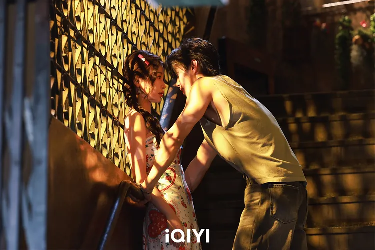 《雙軌》最新劇情偽兄妹正式越線。iQIYI愛奇藝國際站提供