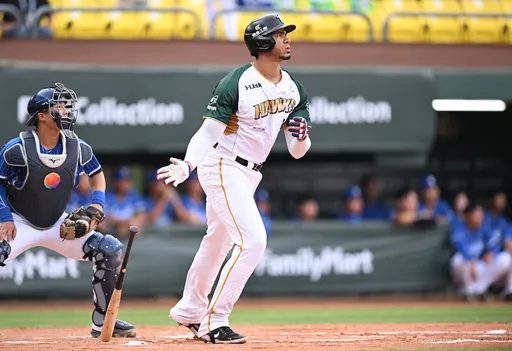 台钢雄鹰「运钞车」再开出来！砸2200万续约洋砲魔鹰