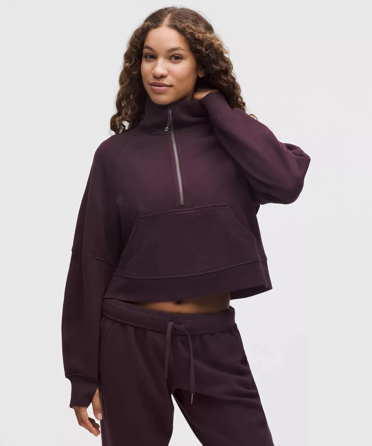 lululemon Scuba宽版剪裁漏斗领半拉链式上衣，3980元。品牌提供