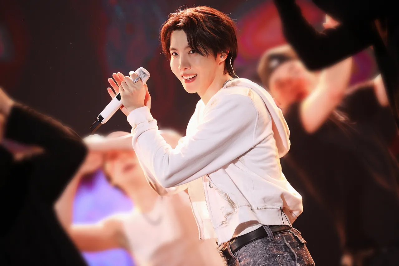 J-HOPE是BTS首位单飞来台开唱的成员。Live Nation Taiwan提供