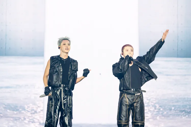 HOSHI（左）、WOOZI當兵前來台舉行粉絲演唱會。D-SHOW提供