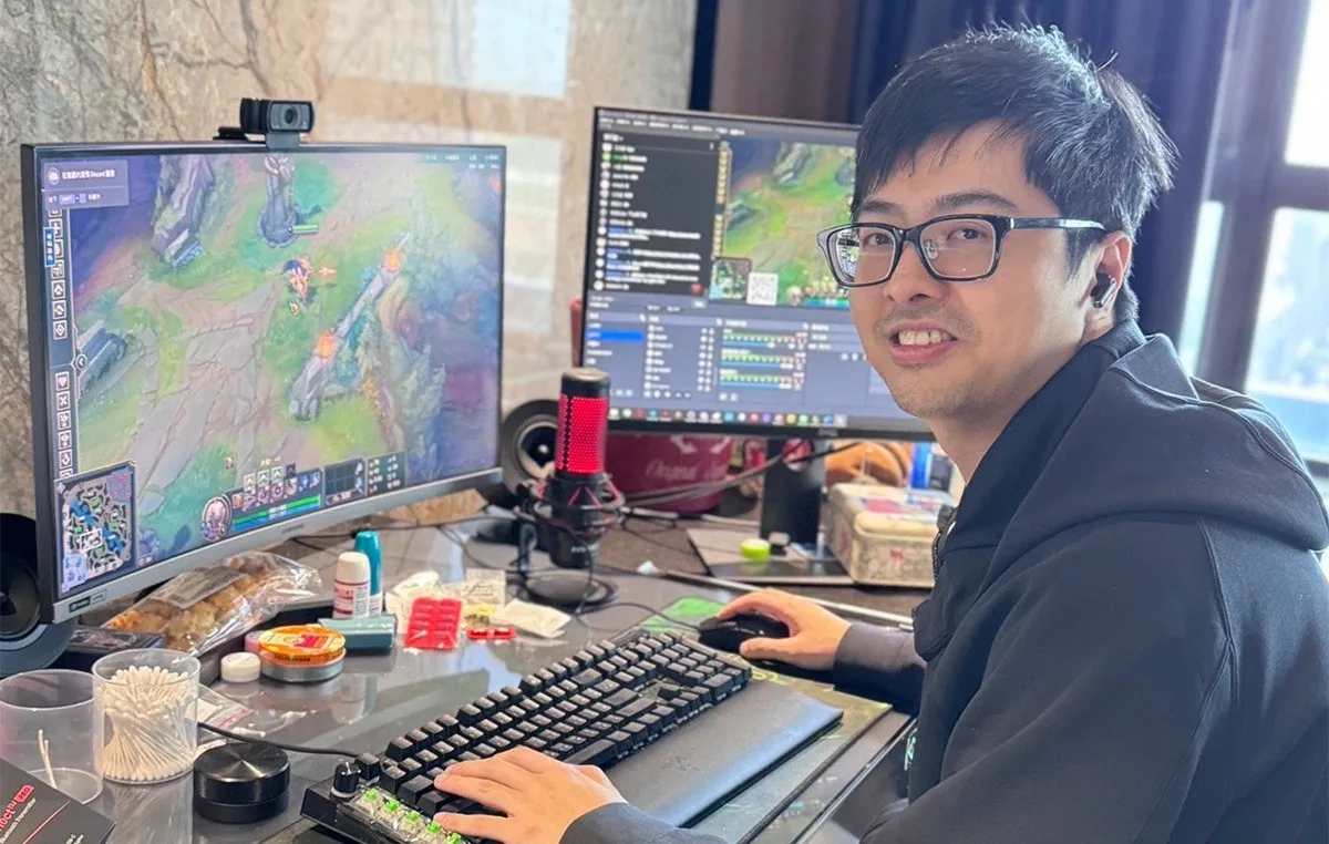 丁特当直播主月收54万！称非约战沈伯洋「是想请教他」