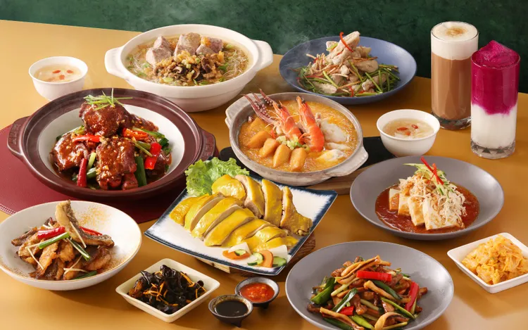 丰禾推出周一到周五到店內用、出示個人名片，凡點4人或6人套餐，加菜鮮蝦蒜蓉粉絲煲。王品集團提供