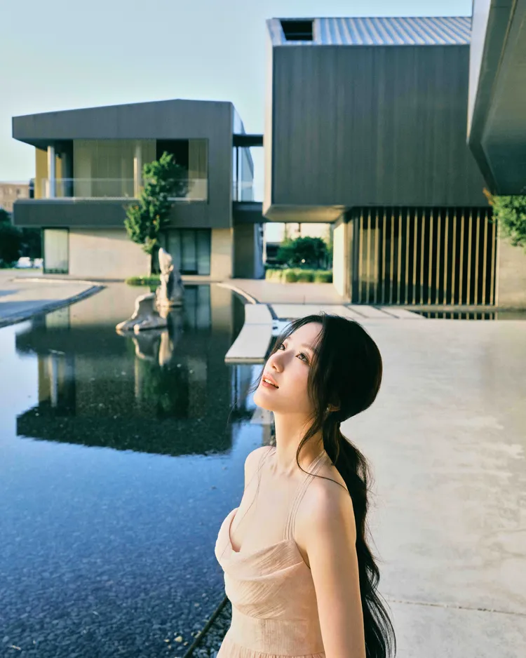 舒華勾勒出桃園兼具內斂氣質與都會活力的多元城市風貌。桃園市政府觀光旅遊局提供