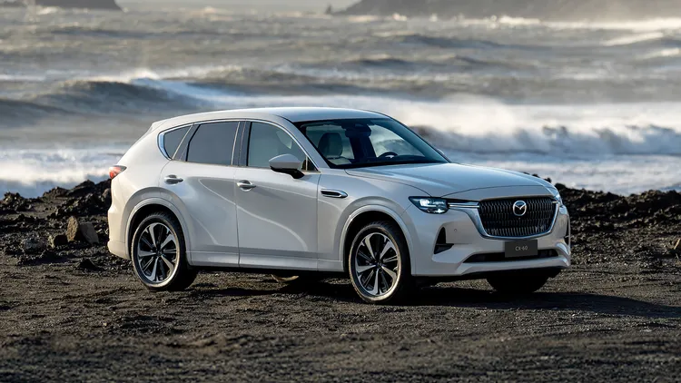 12 月入主MAZDA CX-60與CX-90車系，可升級享有7年原廠保固。業者提供