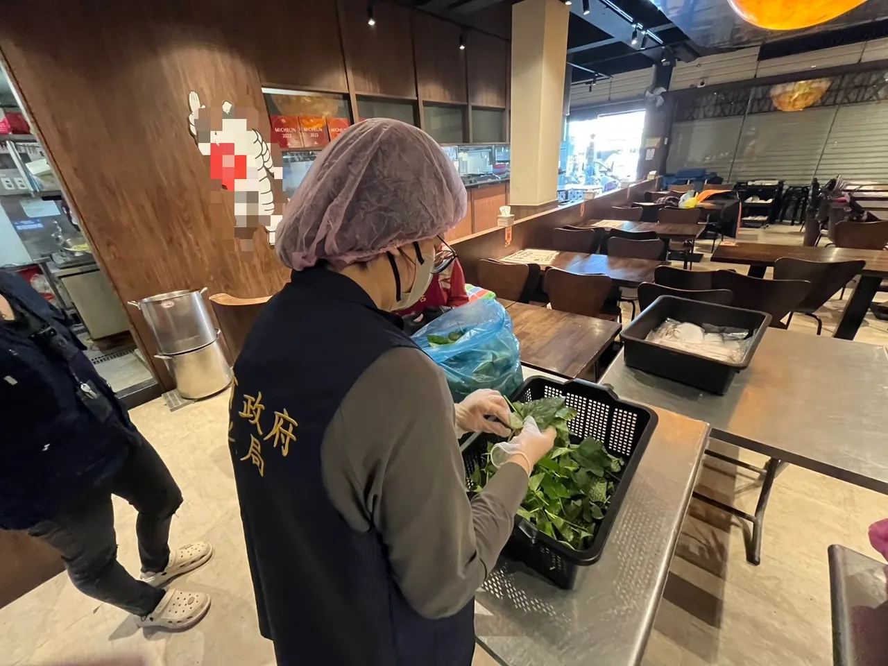 米其林必比登肉燥饭「有蜗牛」！高雄卫生局检查　原来是这原因