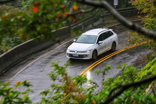 壹苹试驾｜Volkswagen The new Golf Variant 280 eTSI Style　德系驾驭、家庭机能与生活品味的完美交集