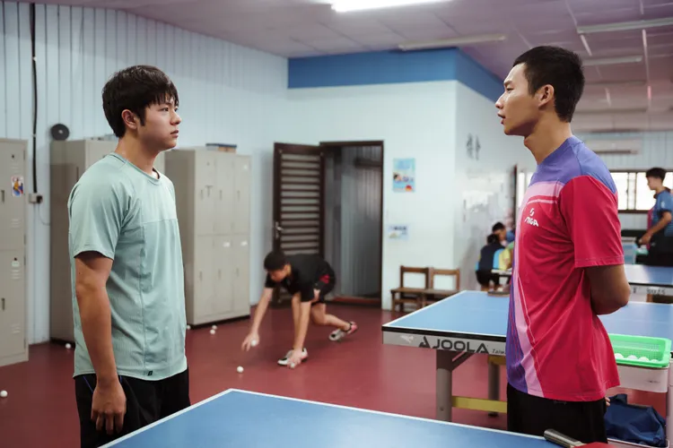 田翔元（左）透露在《恨女的逆襲》中被黃冠智罵得彷彿看見自己的教練。華映提供