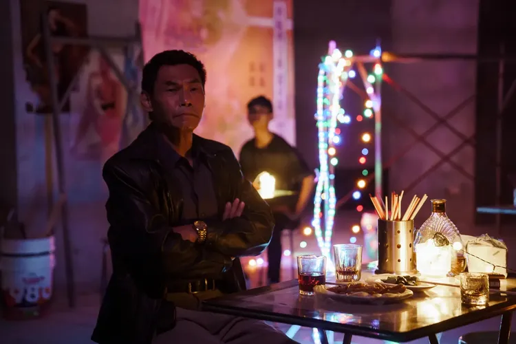 夏靖庭在《恨女的逆襲》中用非常細緻的演技詮釋不同以往的角頭形象。華映提供