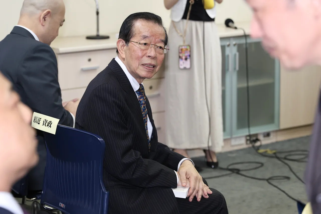 吴豊山被请辞让谢长廷掌台日协会？绿党团：铁打的营帐流水的兵