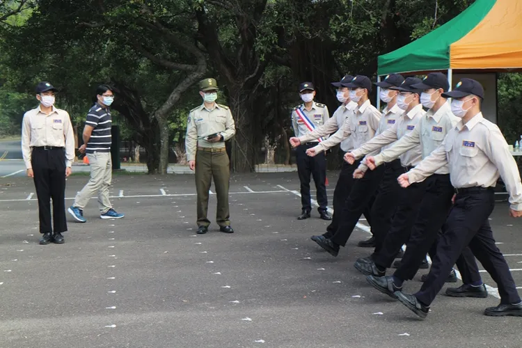 台北市替代役名额仅2000人，兵役局呼吁役男把握时间上网登记。翻摄服役大小事-内政部役政署脸书