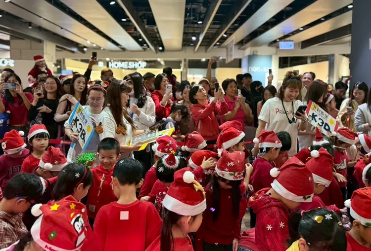 即日起至跨年期間每週推出聖誕市集、親子手作、變裝遊行等，全台分店總計破百場聖誕活動。Global Mall提供