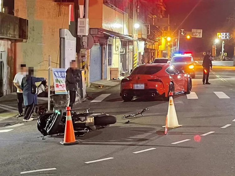 事故發生在彰化縣139線大彰路與員草路口。民眾提供