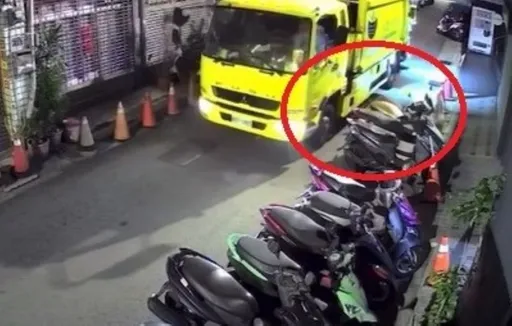 垃圾清運車撞倒愛車涉肇逃　女報警緝兇！