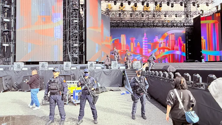 警方強化會場周邊安全。翻攝畫面