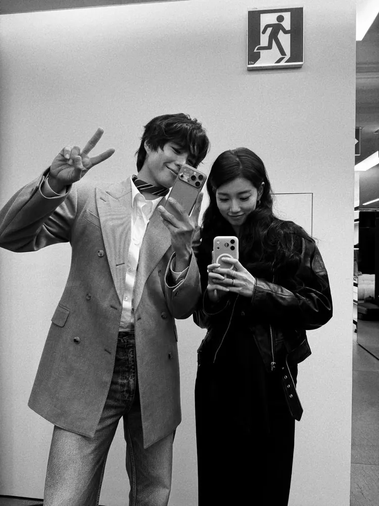 朴寶劍（左）與秀智。翻攝秀智IG