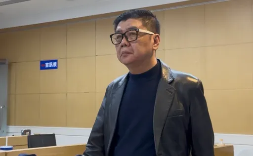 PAZZO董座猛殴运将！藏镜人疑为天道盟主　「铁霸」80万交保