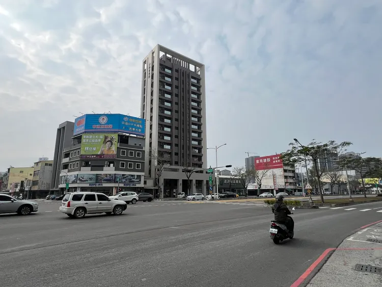 全台截至第三季为止，各年龄层的购屋人之中，女性购屋者平均核贷成数皆高于同年龄男性，其中更以30~40岁女性平均可贷达74.29%最高。资料照片