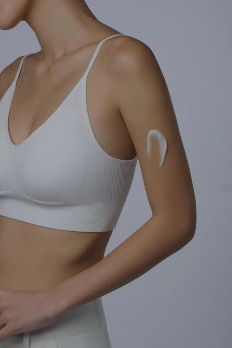 SAWAA黑杉微光｜靜心安恬身體乳。品牌提供