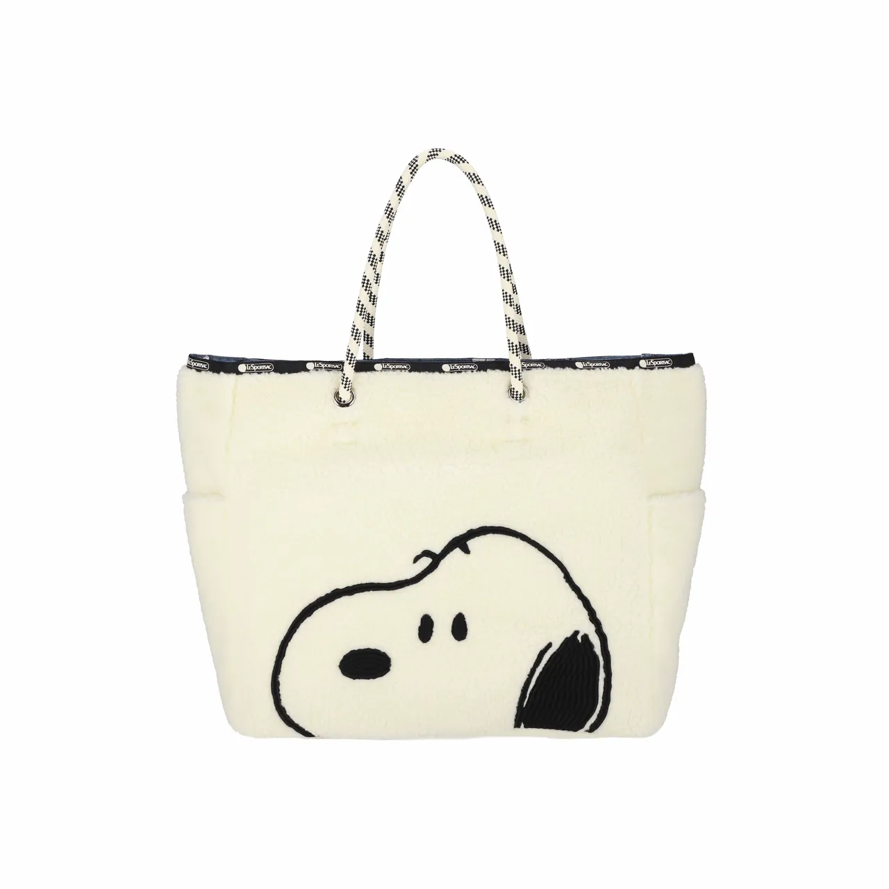 PEANUTS史努比大型双面托特包，7500元。品牌提供